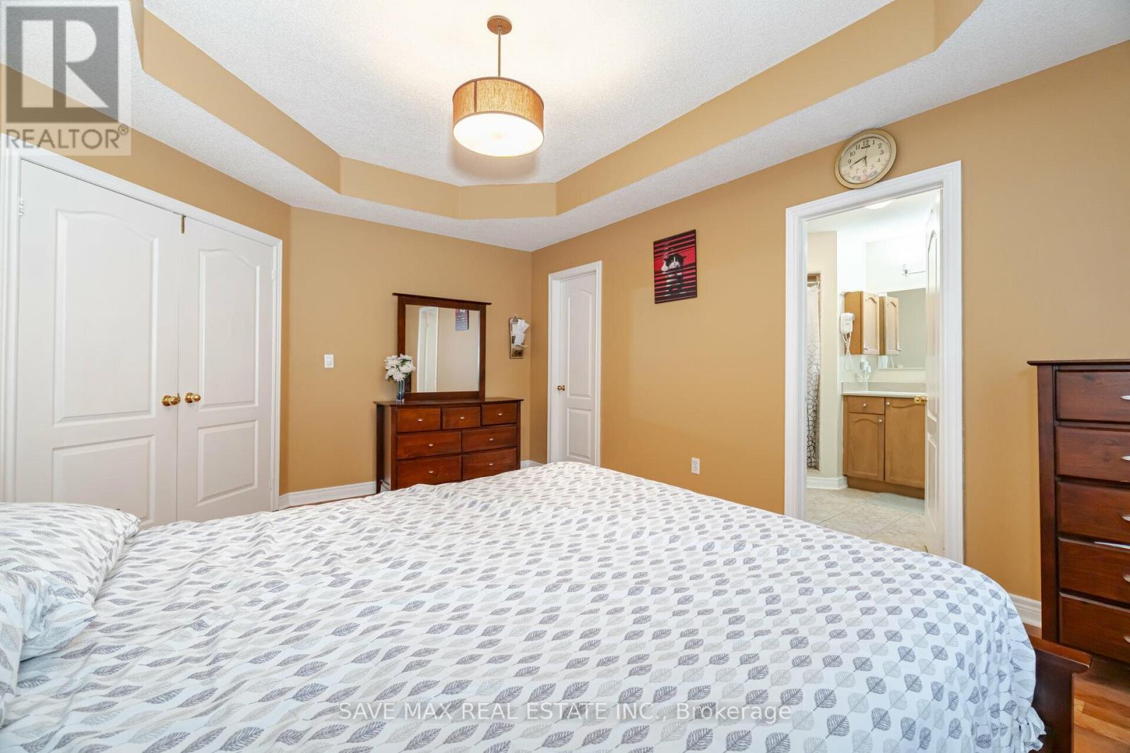 5669 Freshwater Drive, Mississauga, Ontario  L5M 7G1 - Photo 24 - W12251081