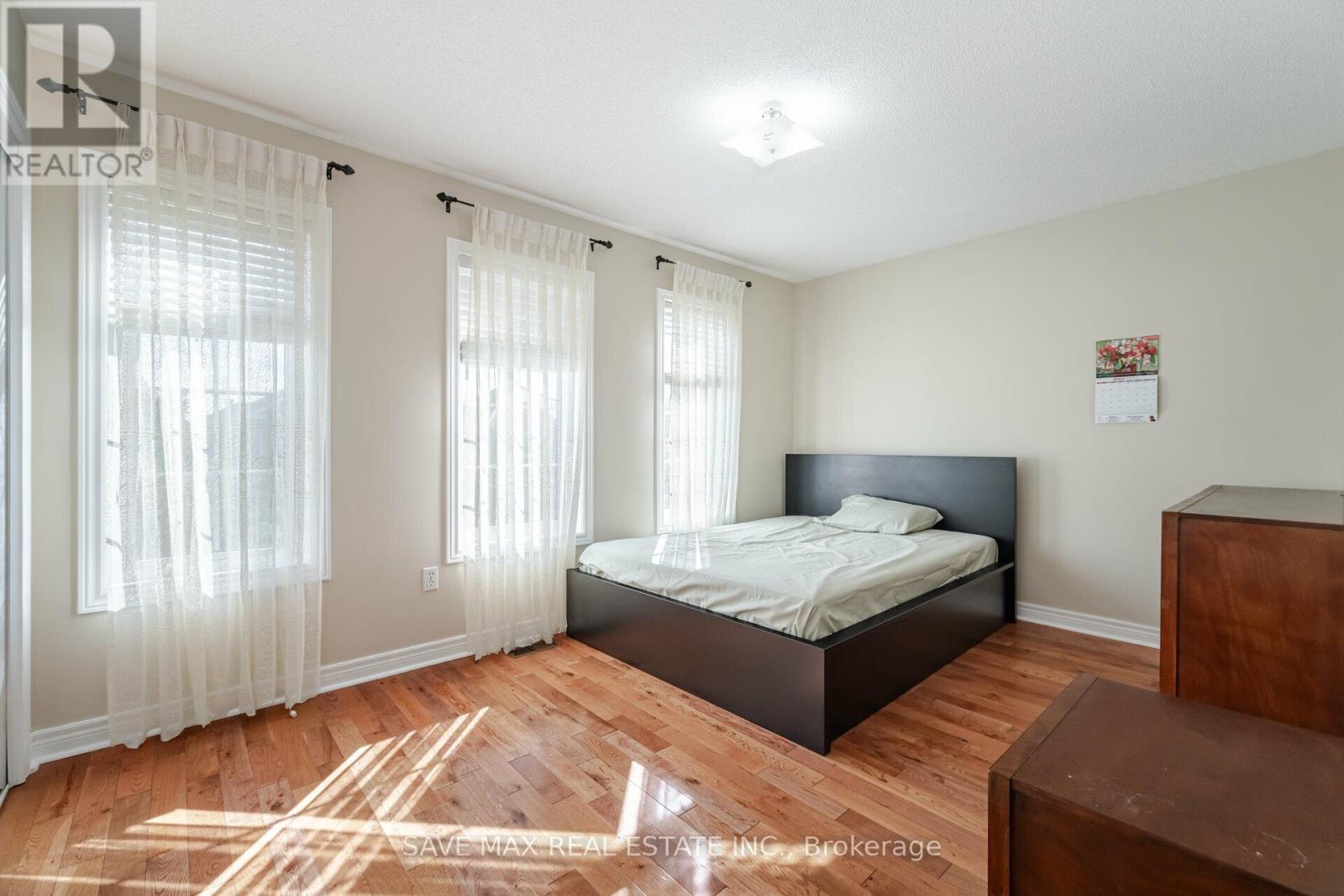 5669 Freshwater Drive, Mississauga, Ontario  L5M 7G1 - Photo 27 - W12251081