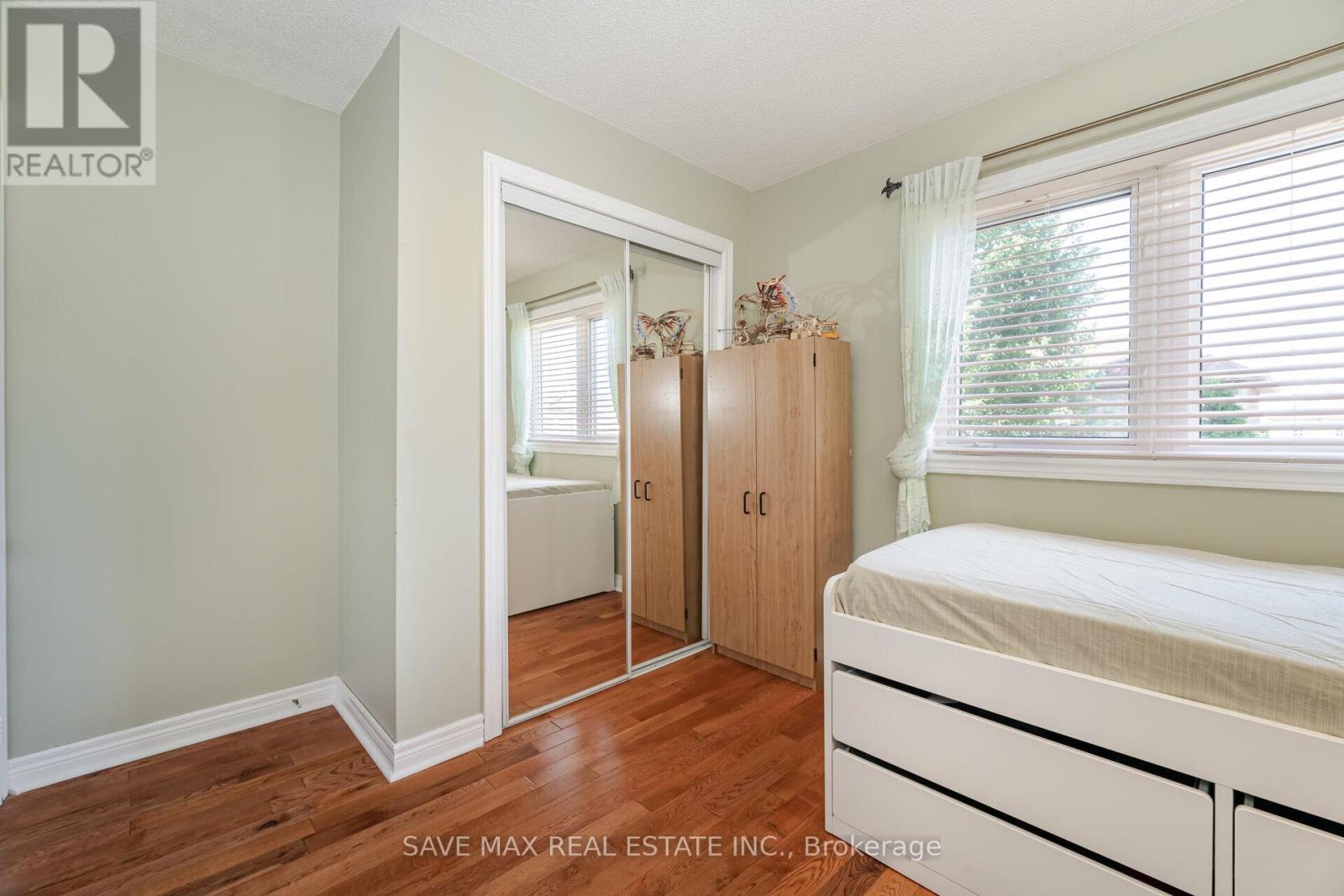 5669 Freshwater Drive, Mississauga, Ontario  L5M 7G1 - Photo 32 - W12251081