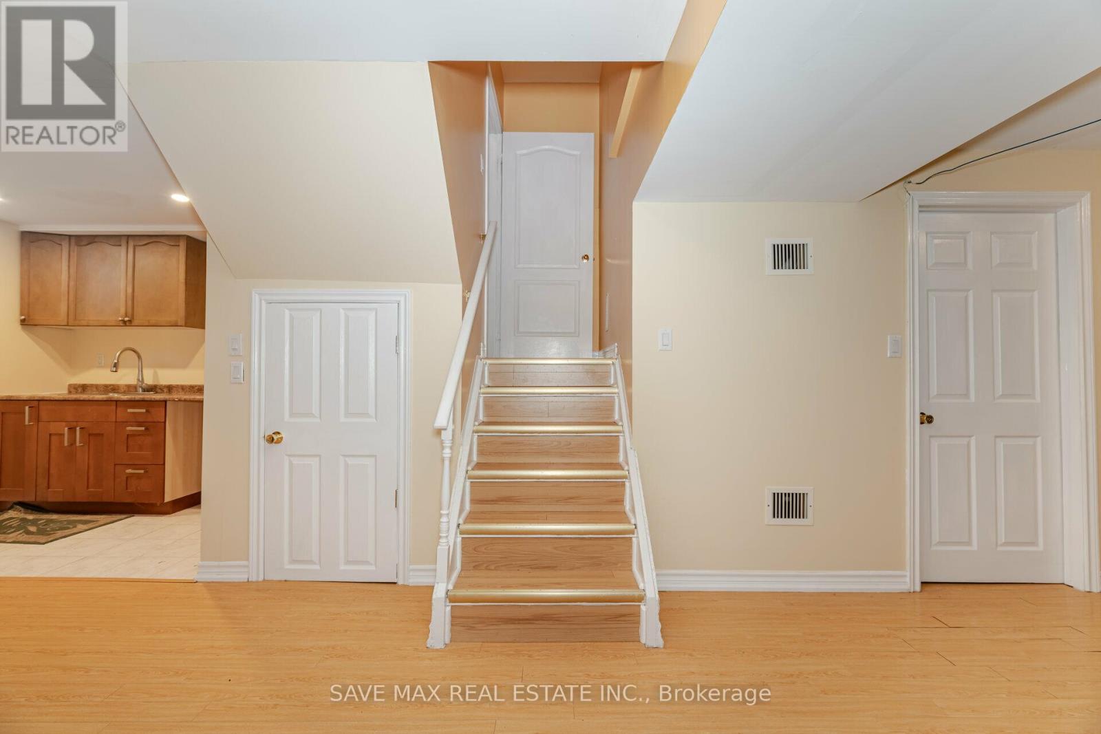 5669 Freshwater Drive, Mississauga, Ontario  L5M 7G1 - Photo 34 - W12251081