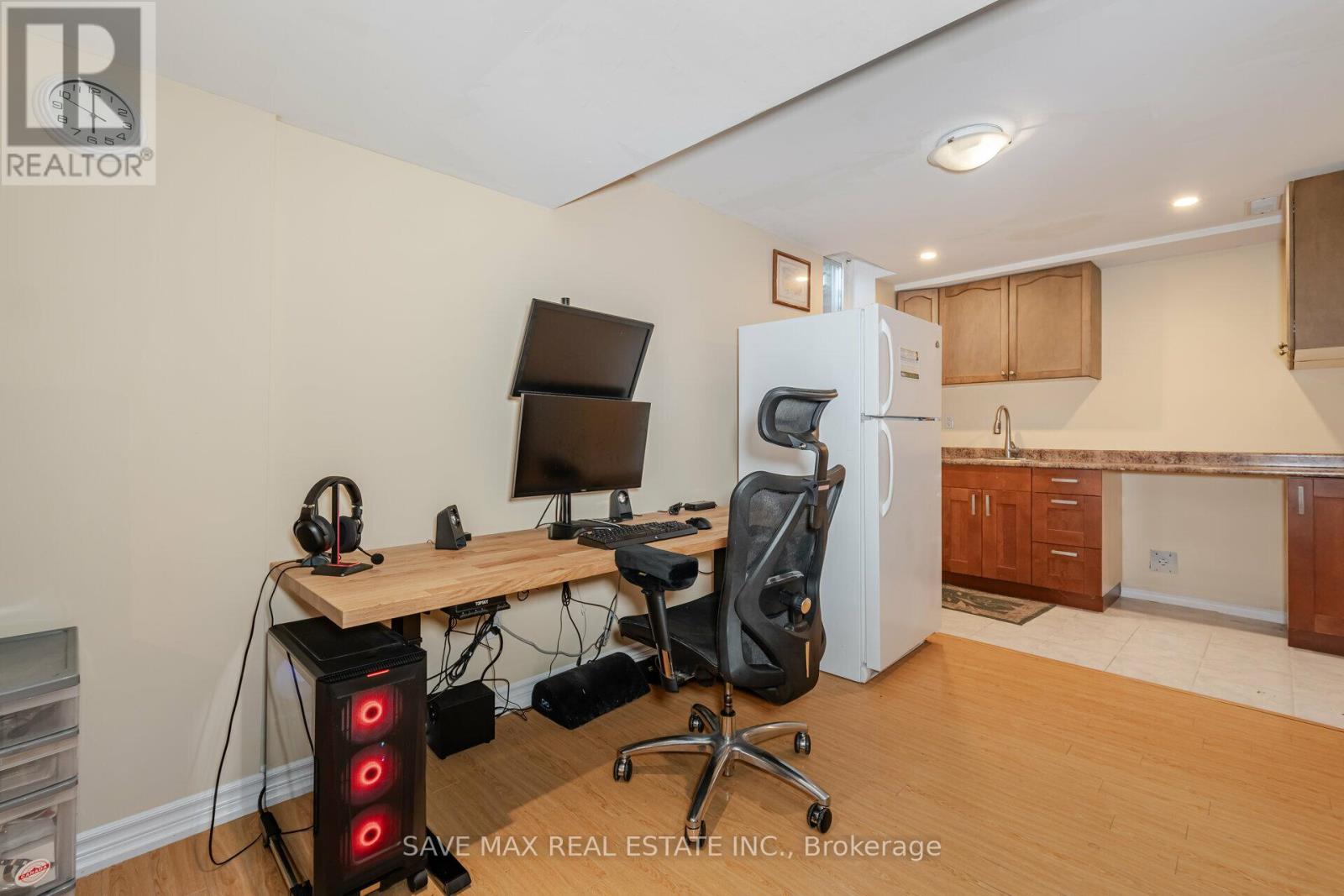 5669 Freshwater Drive, Mississauga, Ontario  L5M 7G1 - Photo 38 - W12251081