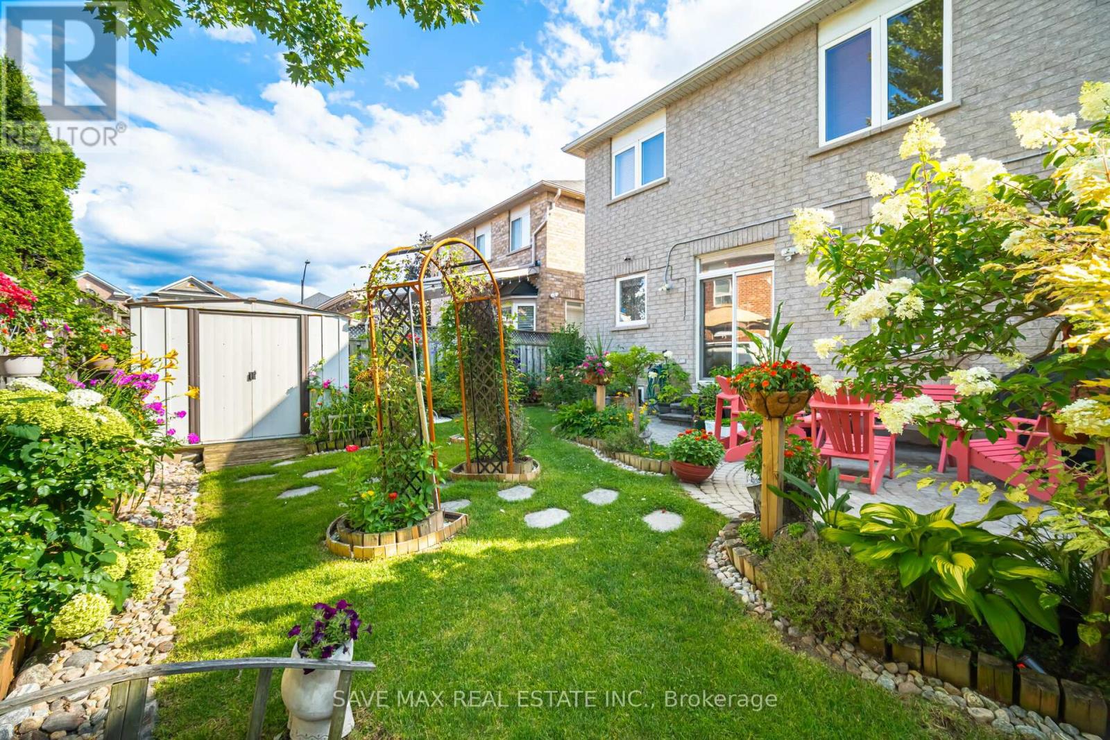 5669 Freshwater Drive, Mississauga, Ontario  L5M 7G1 - Photo 47 - W12251081