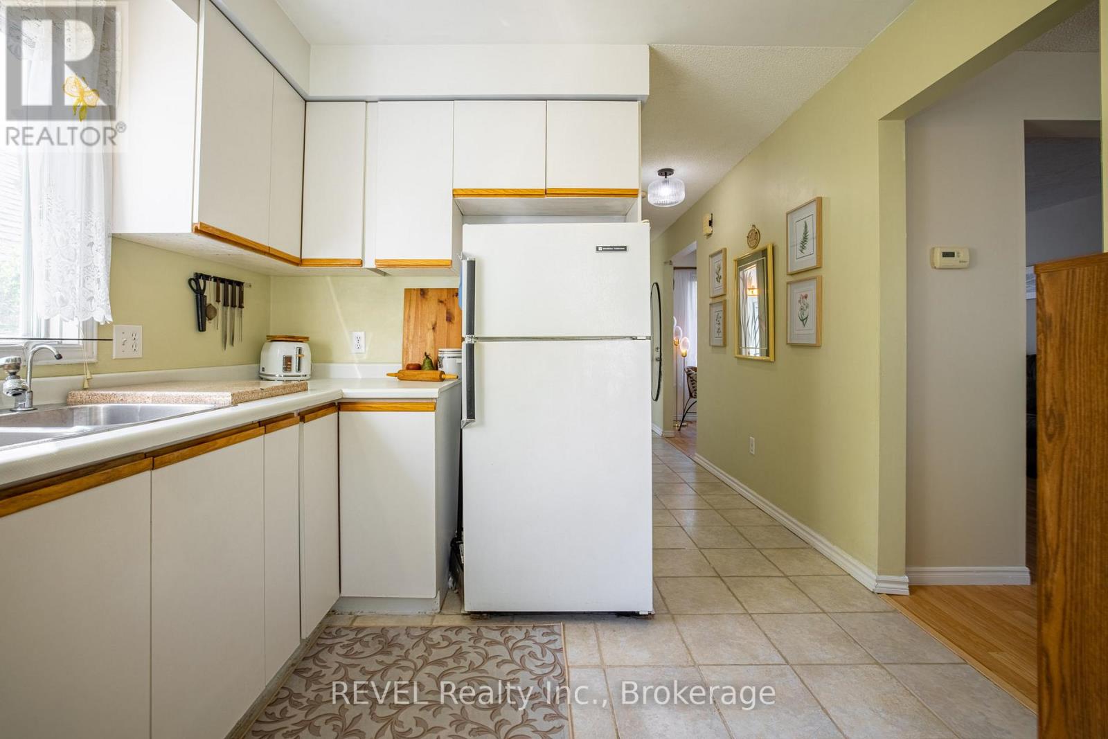 37 Manchester Avenue, St. Catharines, Ontario  L2R 1N9 - Photo 14 - X12251119