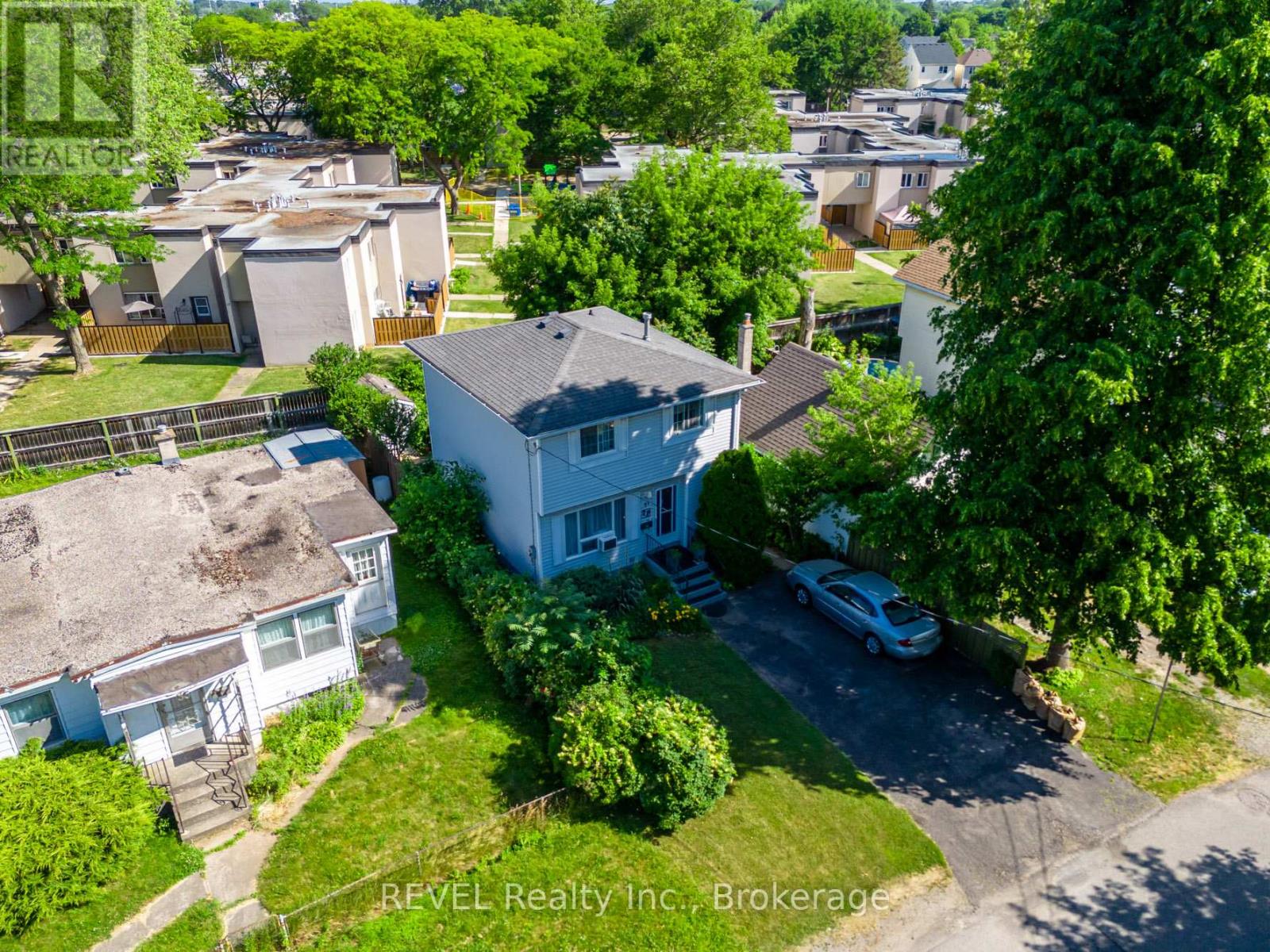 37 Manchester Avenue, St. Catharines, Ontario  L2R 1N9 - Photo 34 - X12251119