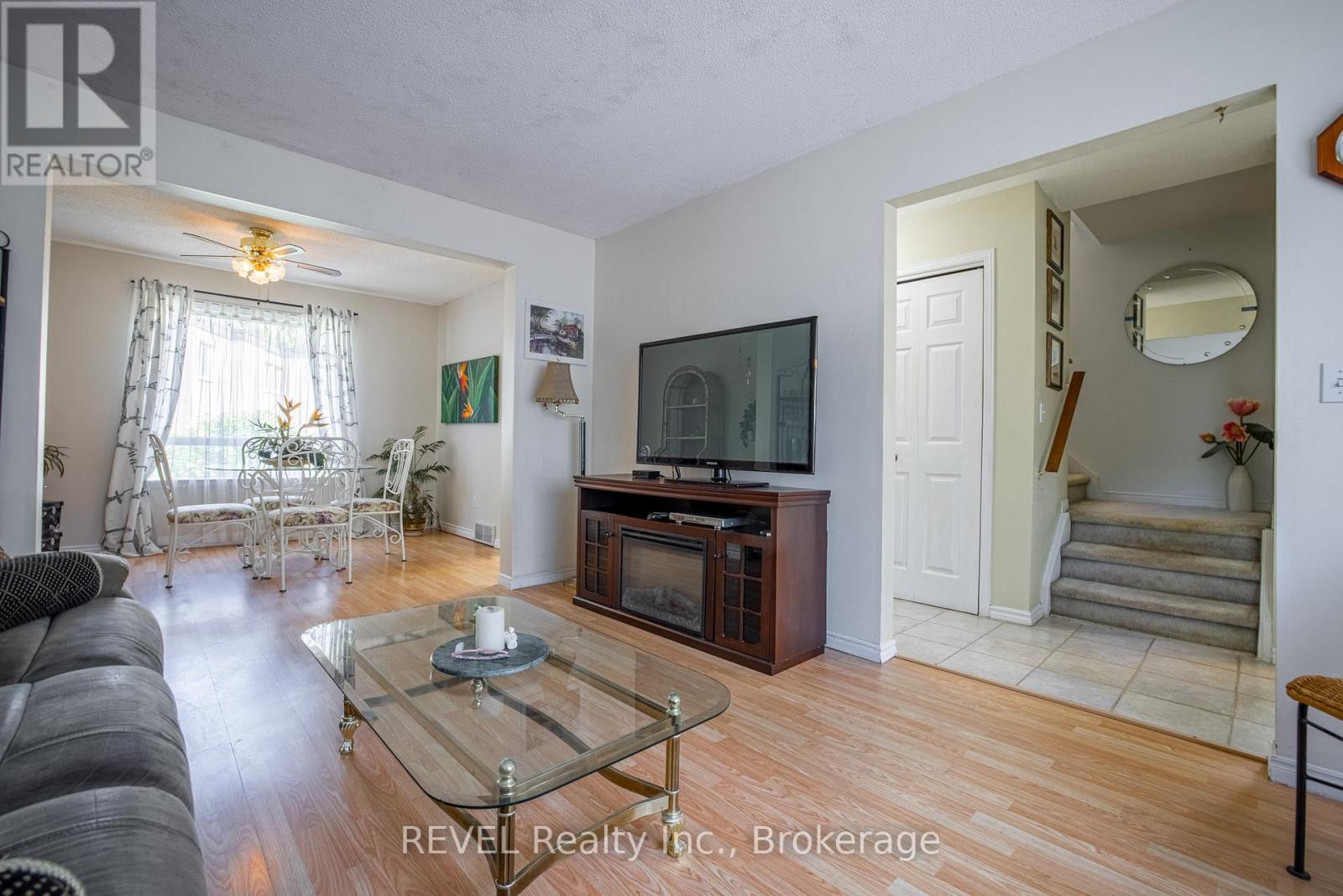 37 Manchester Avenue, St. Catharines, Ontario  L2R 1N9 - Photo 8 - X12251119