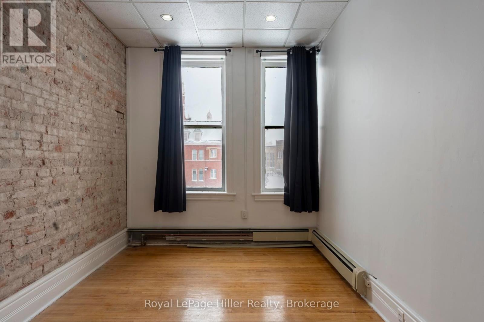 21 Market Place, Stratford, Ontario N5A 1A4 - Photo 25 - X12251141