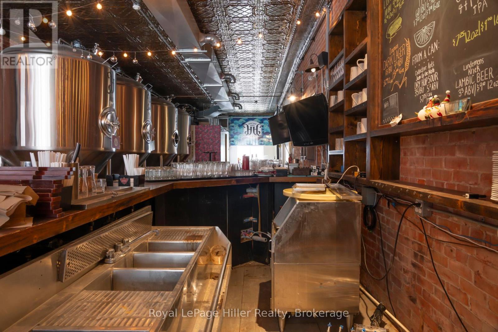 21 Market Place, Stratford, Ontario N5A 1A4 - Photo 4 - X12251141