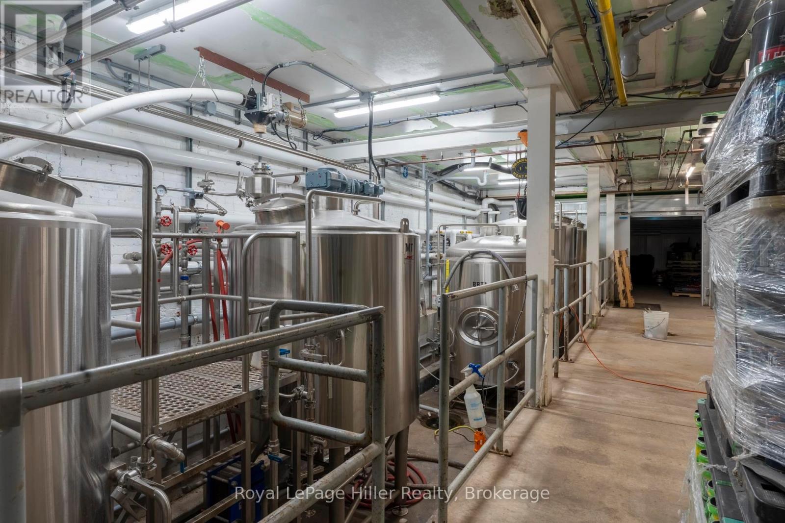 21 Market Place, Stratford, Ontario N5A 1A4 - Photo 9 - X12251141