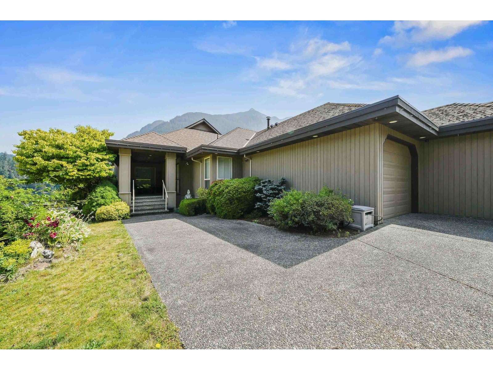 21313 Lakeview Crescent, Kawkawa Lake, Hope, British Columbia V0X 1L1 - Photo 11 - R3020807