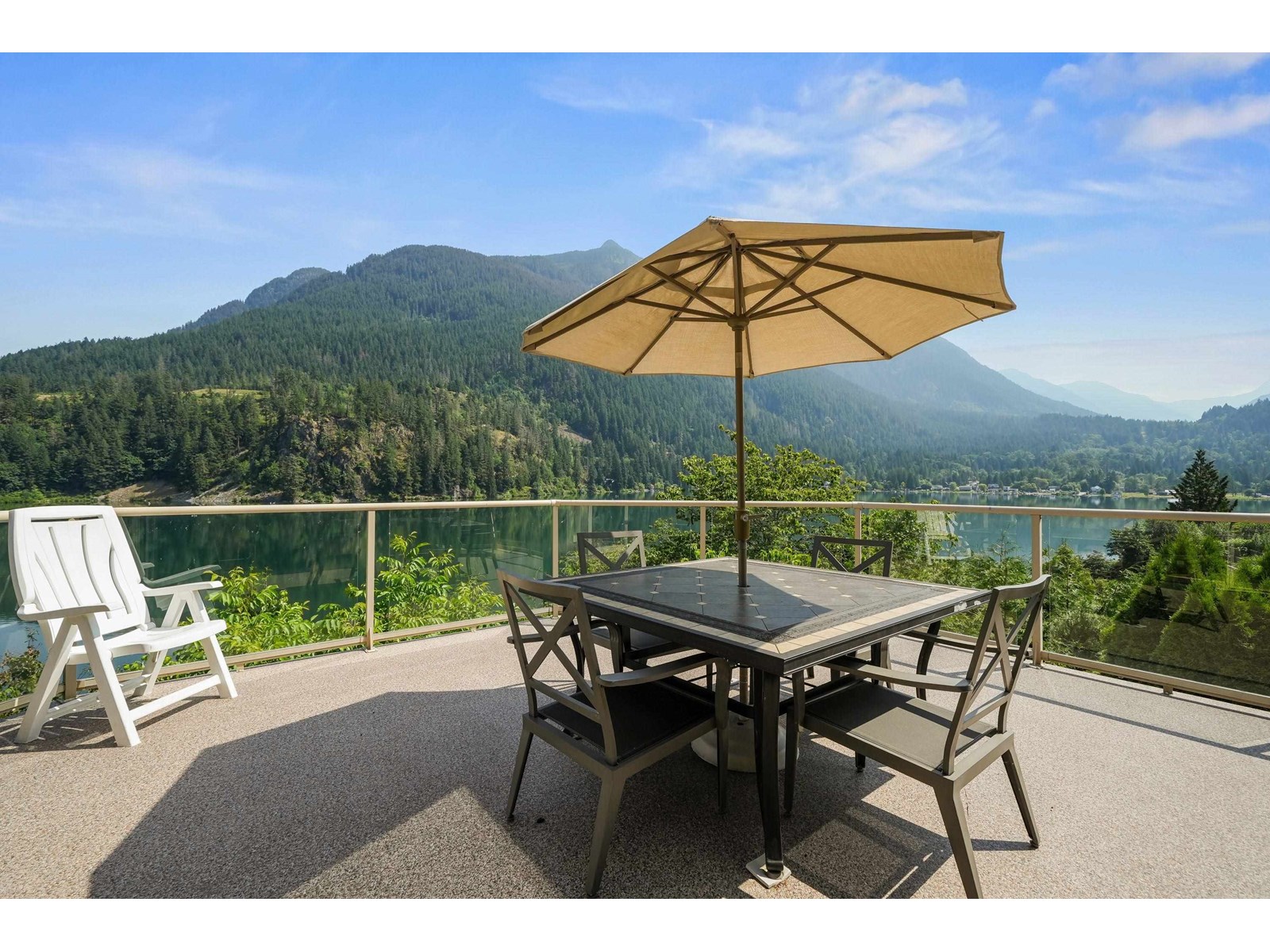 21313 Lakeview Crescent, Kawkawa Lake, Hope, British Columbia V0X 1L1 - Photo 7 - R3020807