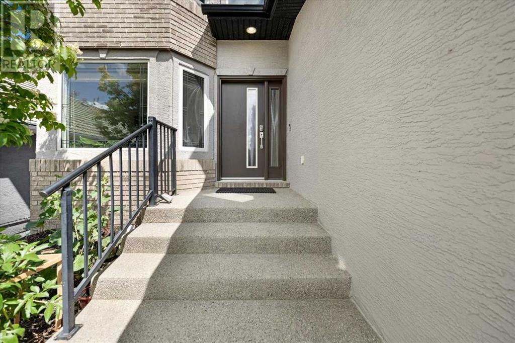 Property at 107 Royal Ridge Rise NW image 5