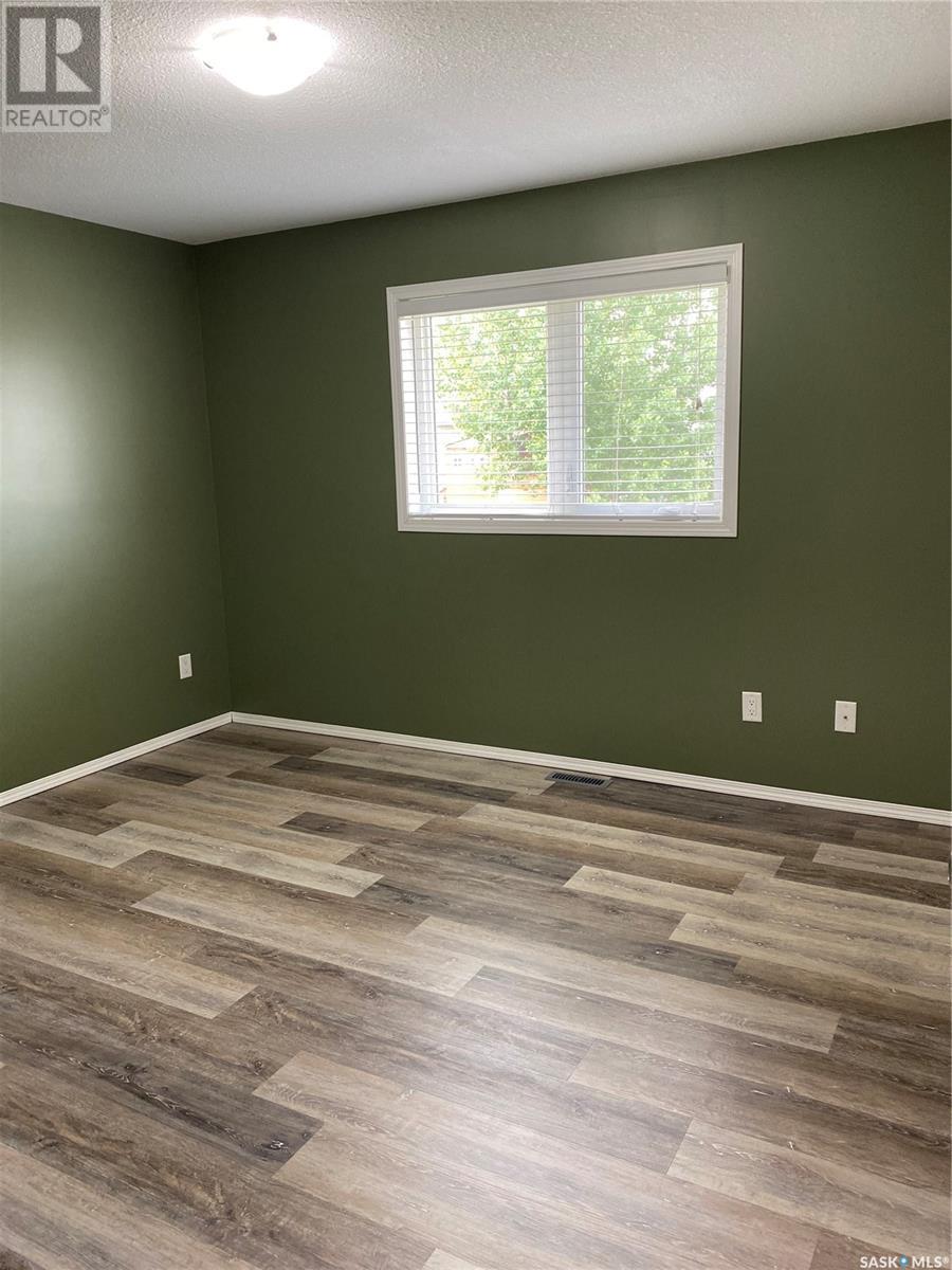 Property at 606 7th AVENUE W image 4