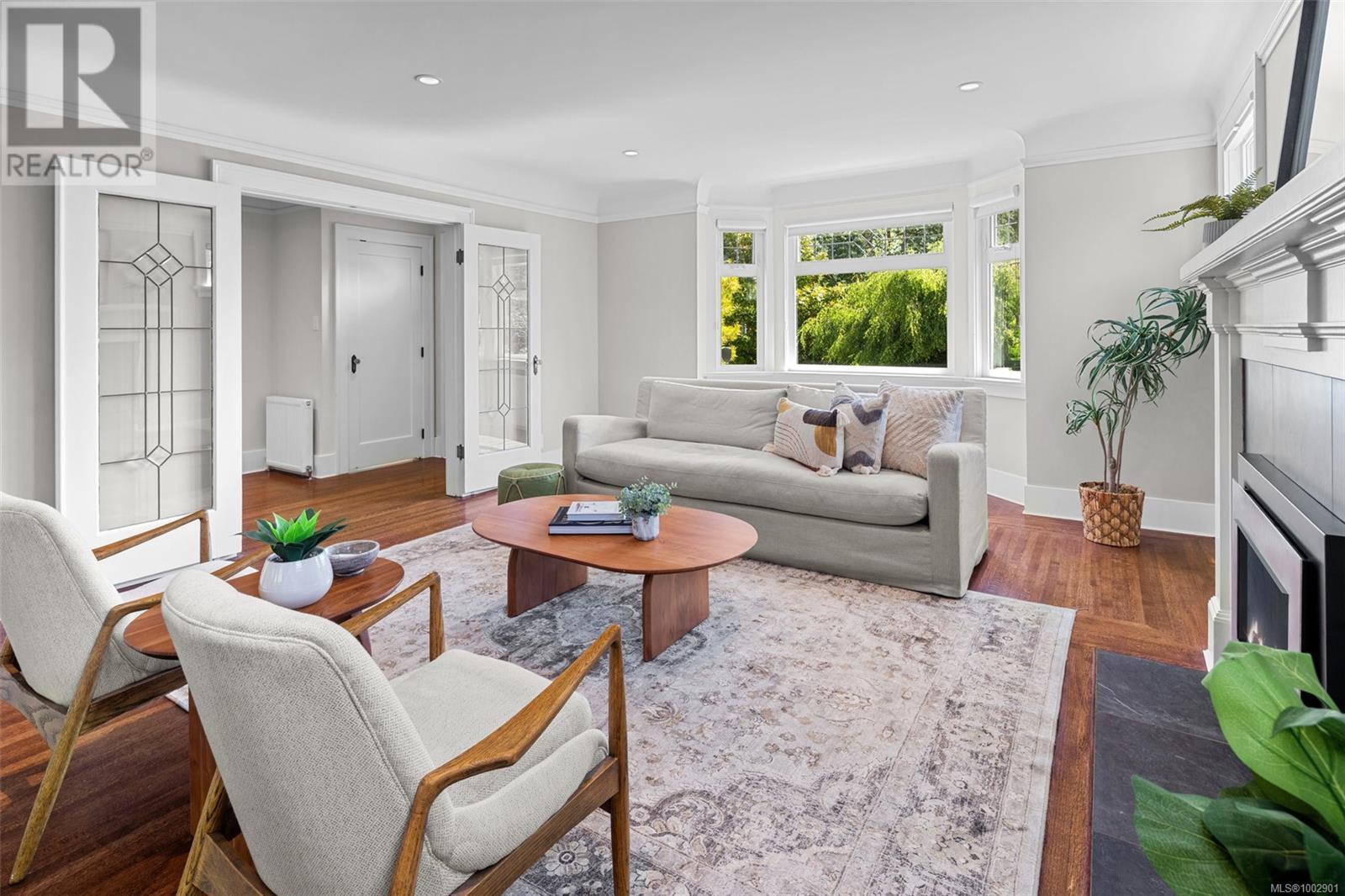 Property at 750 Island Rd image 1