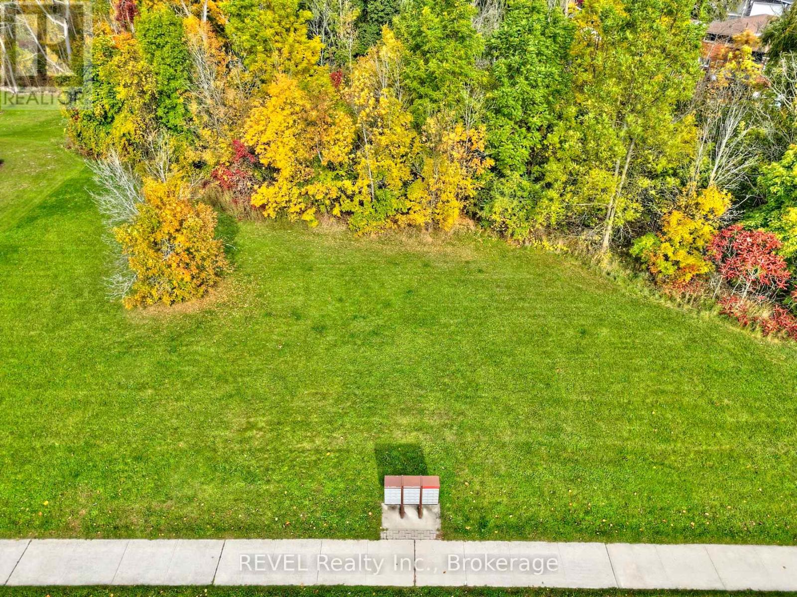 55-63 Colbeck Drive, Welland, Ontario  L3C 7B2 - Photo 6 - X12251179