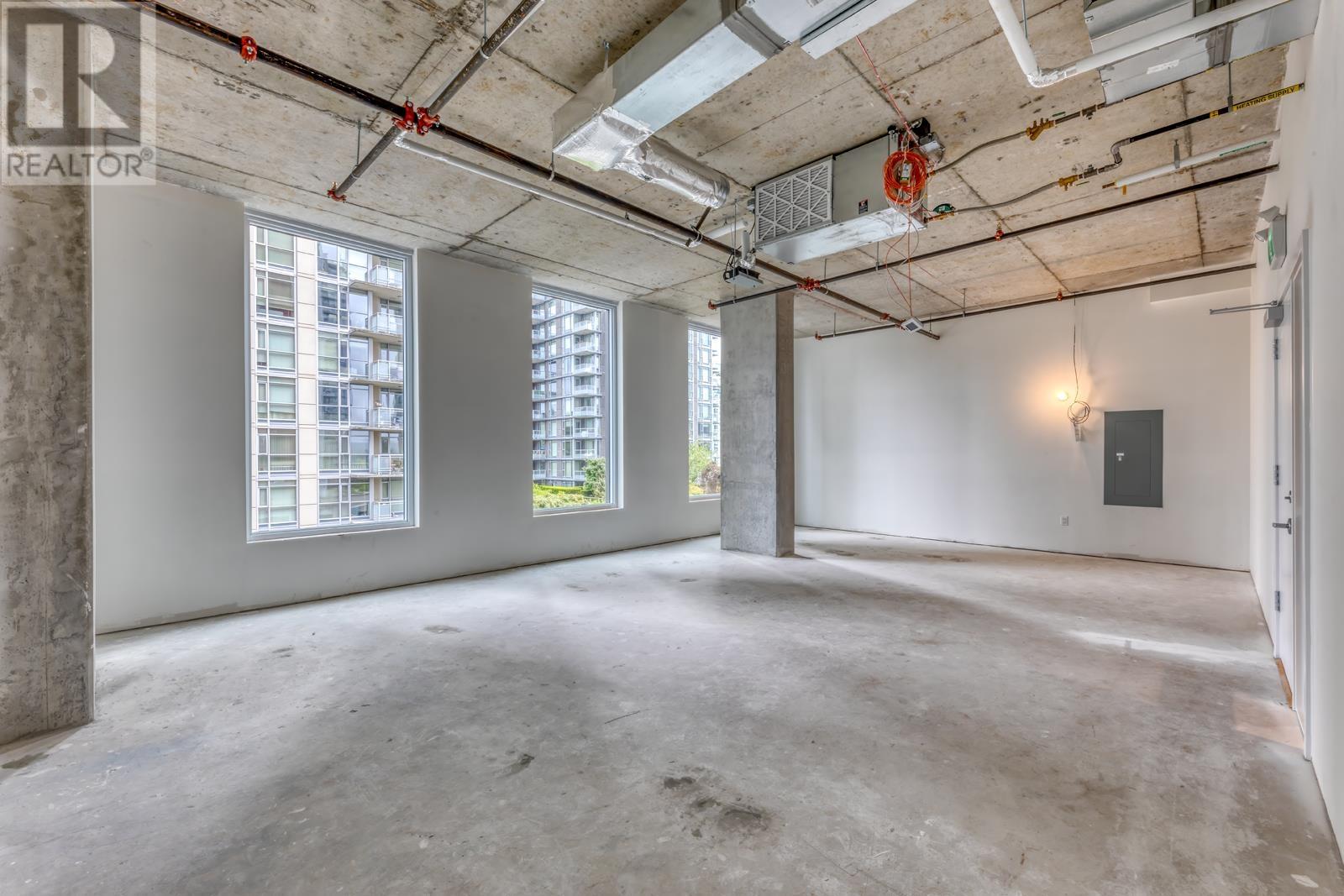 504 2992 Glen Drive, Coquitlam, British Columbia  V3B 0V2 - Photo 10 - C8070394