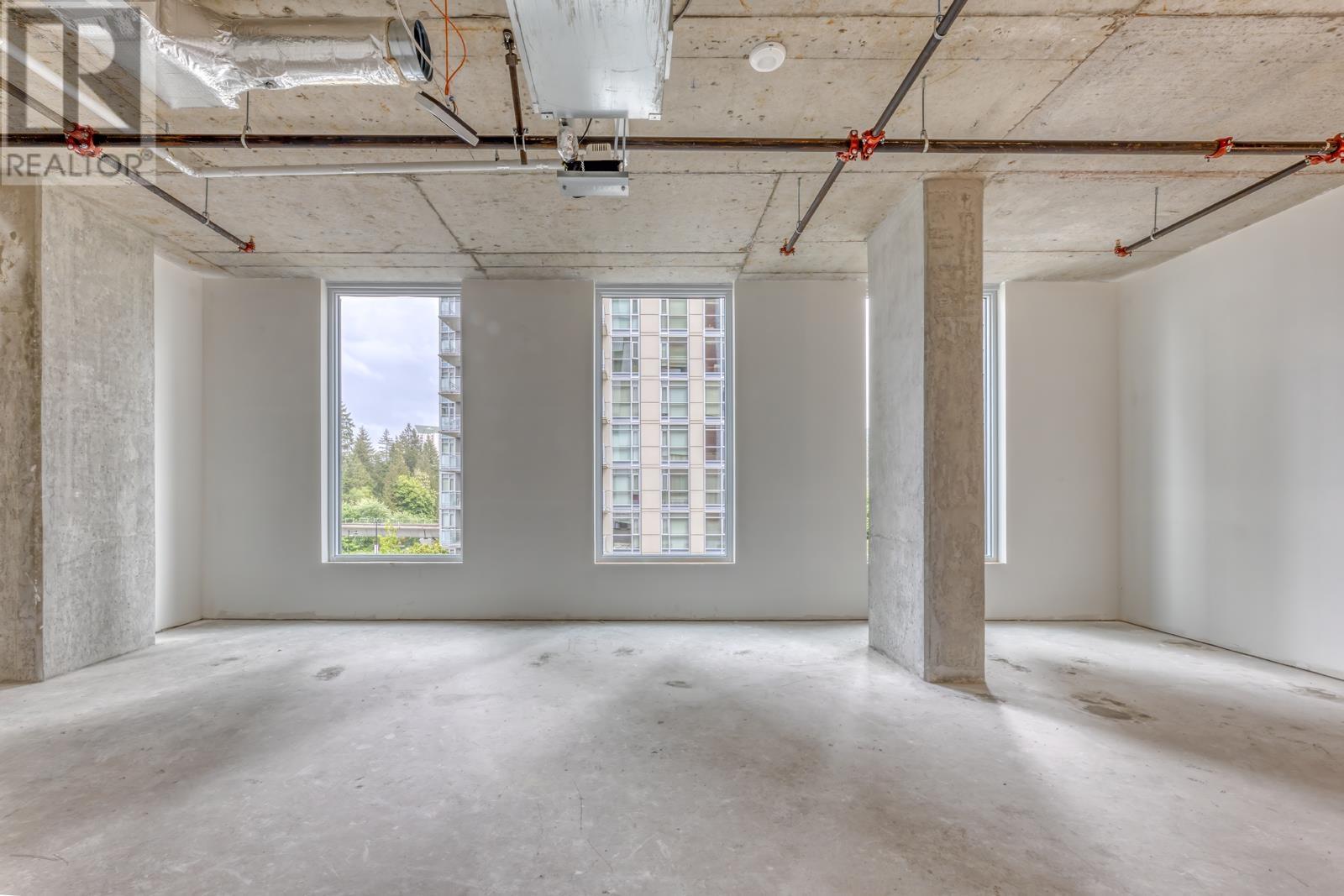 504 2992 Glen Drive, Coquitlam, British Columbia  V3B 0V2 - Photo 5 - C8070394