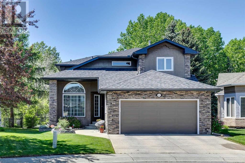 Property at 2131 Douglasbank Crescent SE image 1