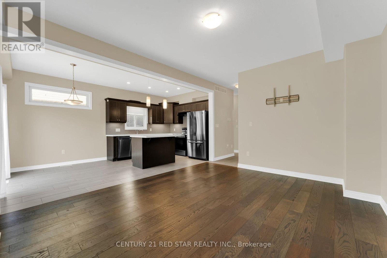 55 Laurent Avenue, Welland, Ontario  L3B 0E2 - Photo 6 - X12251163