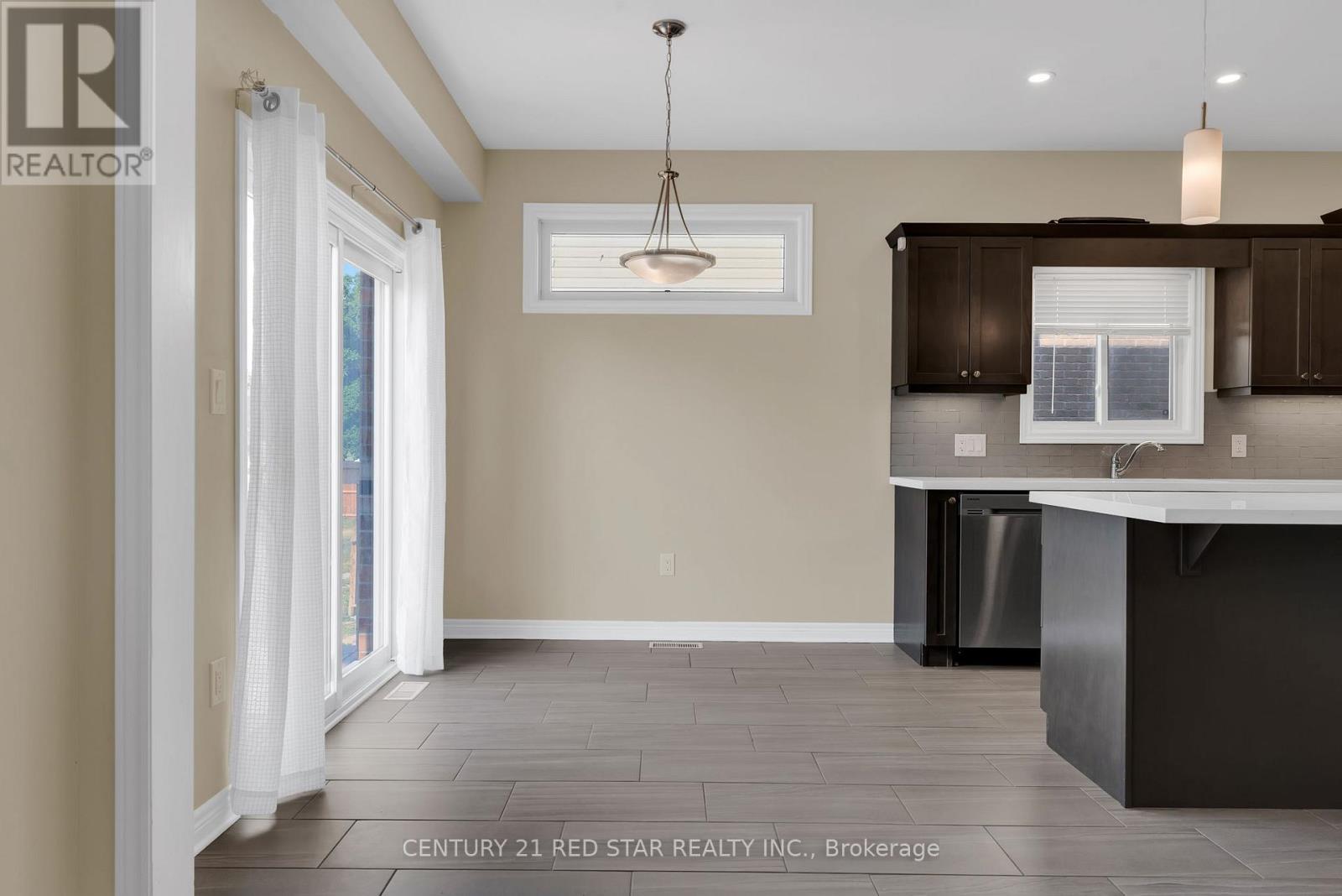 55 Laurent Avenue, Welland, Ontario  L3B 0E2 - Photo 7 - X12251163