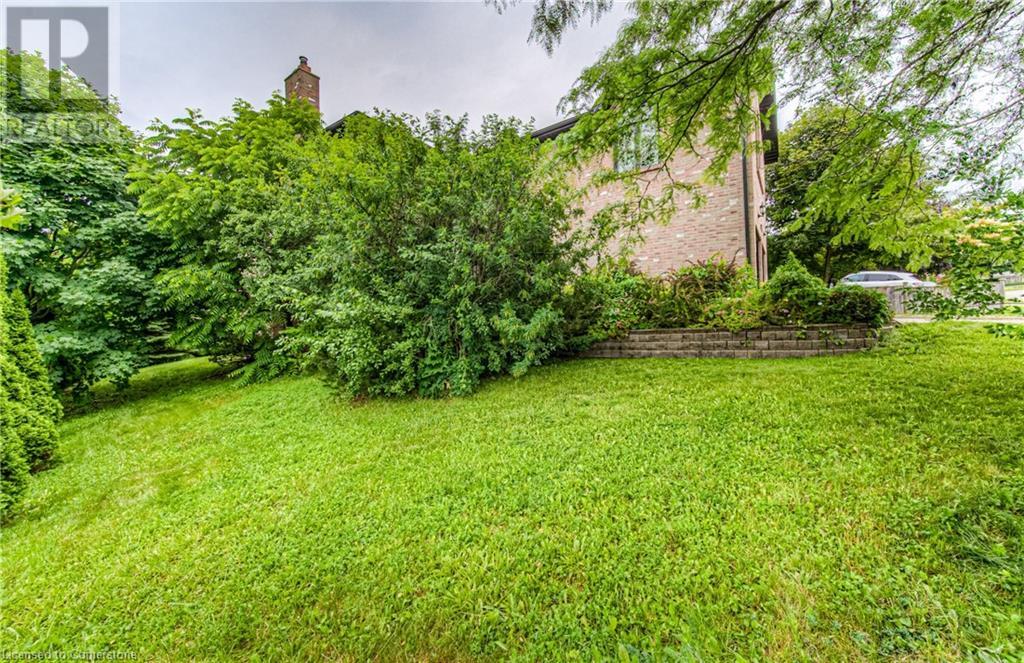 Property at 383 BURNETT Avenue image 3