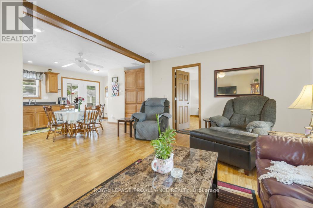 96 - 153 County Rod 27, Prince Edward County (Hillier), Ontario  K0K 1T0 - Photo 13 - X12251225