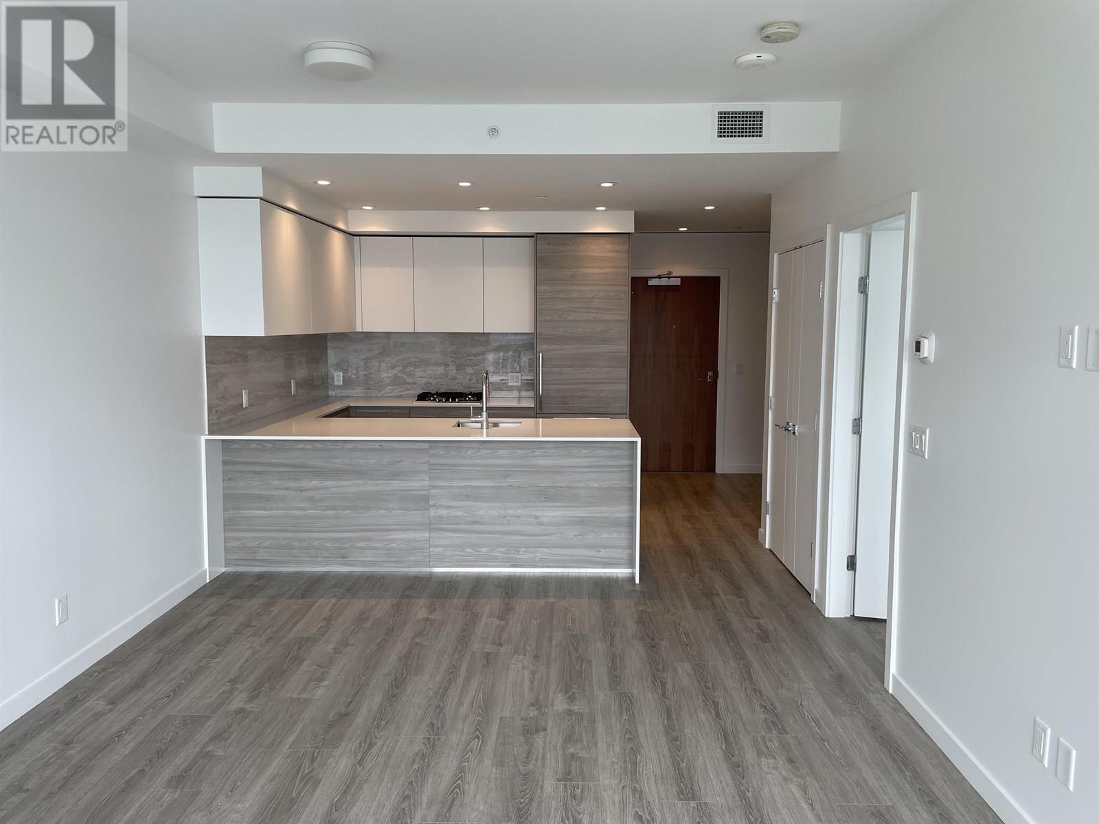 802 680 QUAYSIDE DRIVE, New Westminster, British Columbia