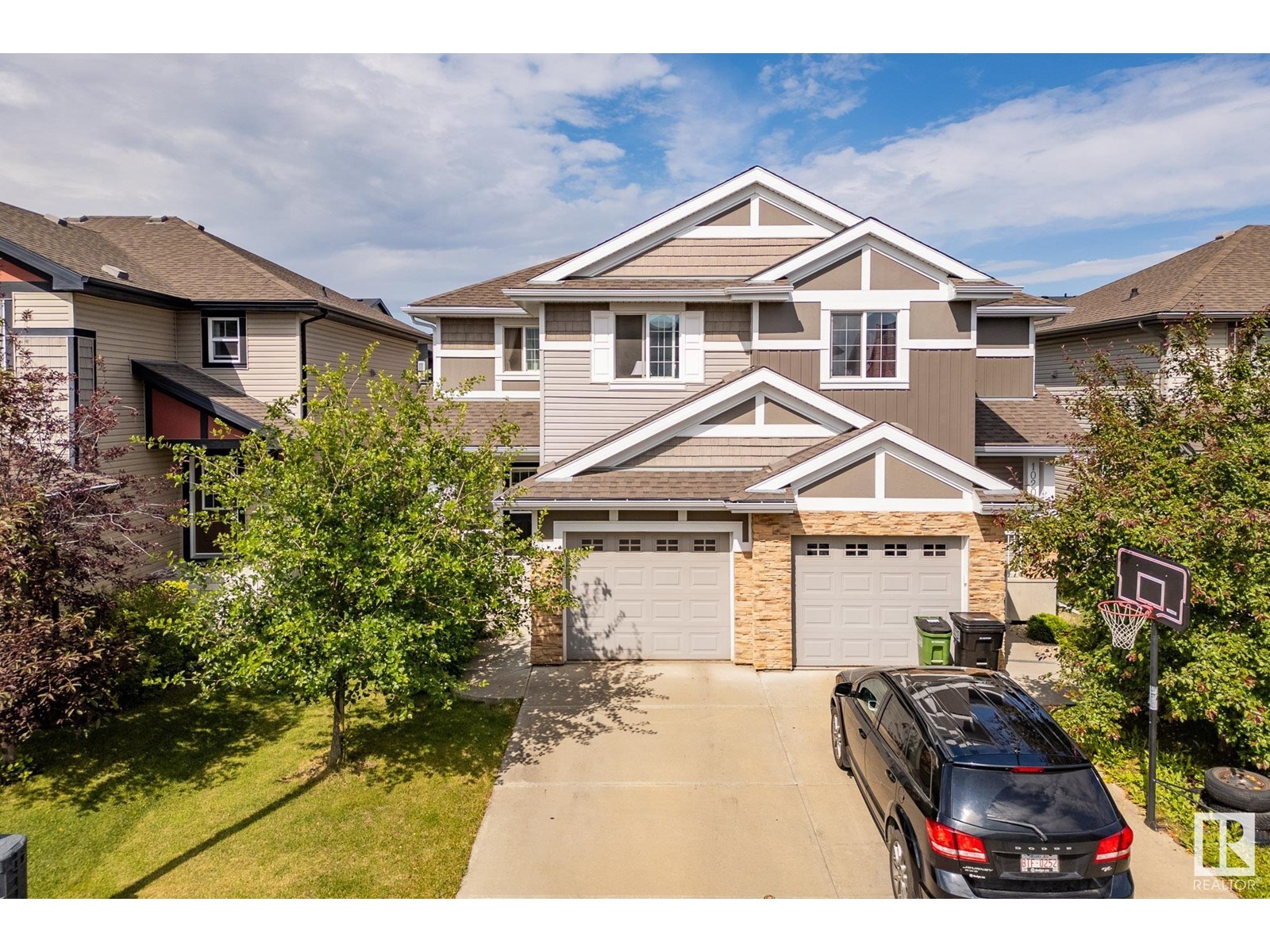 Property at 1022 162 ST SW image 1