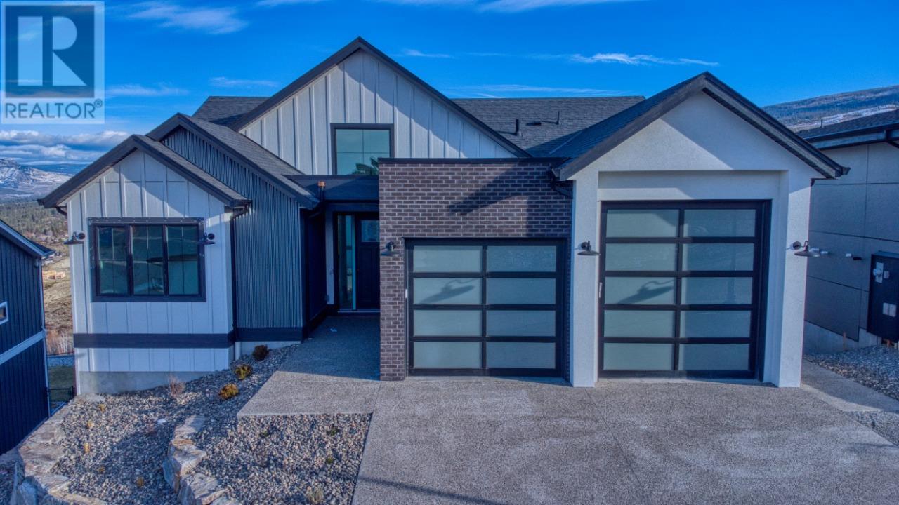 Property at 1066 Emslie Street image 1