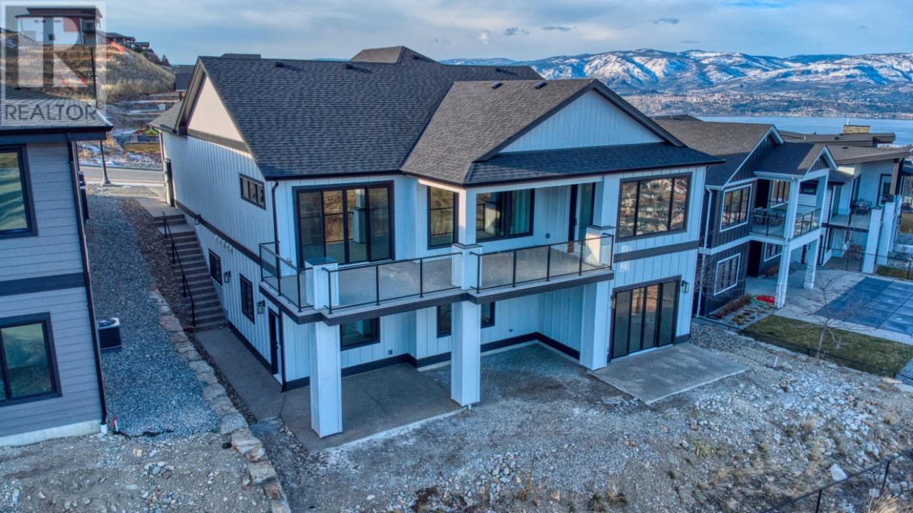 Property at 1066 Emslie Street image 3
