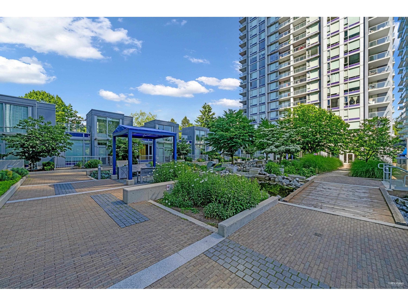 4302 13750 100 AVENUE, Surrey, British Columbia