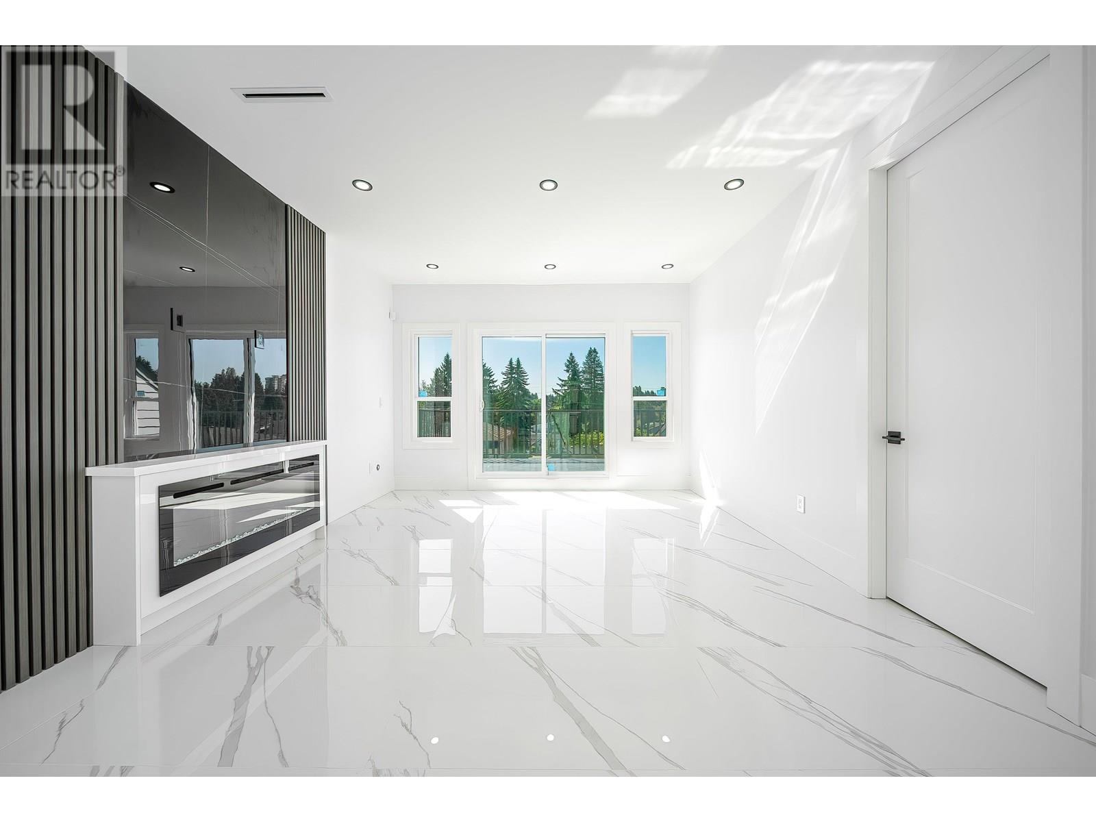 8014 11th Avenue, Burnaby, British Columbia  V3N 2N7 - Photo 15 - R3018484