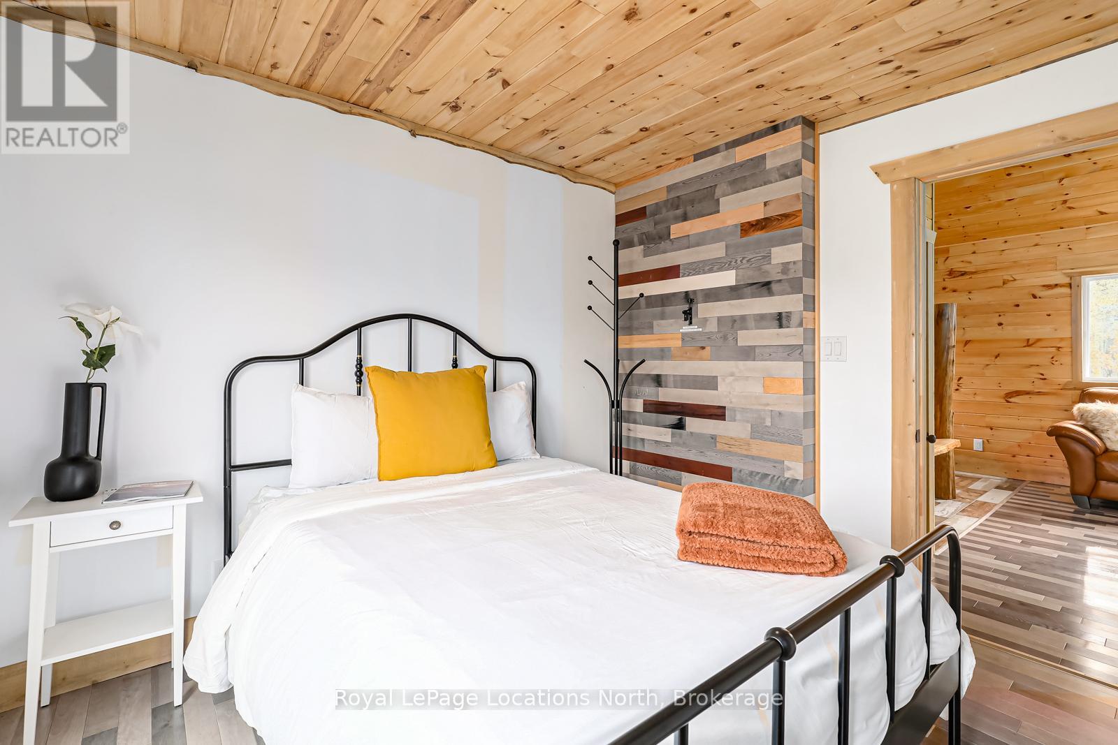 025359 Euph-St Vincent Townline, Meaford, Ontario  N4L 1W5 - Photo 23 - X12251251