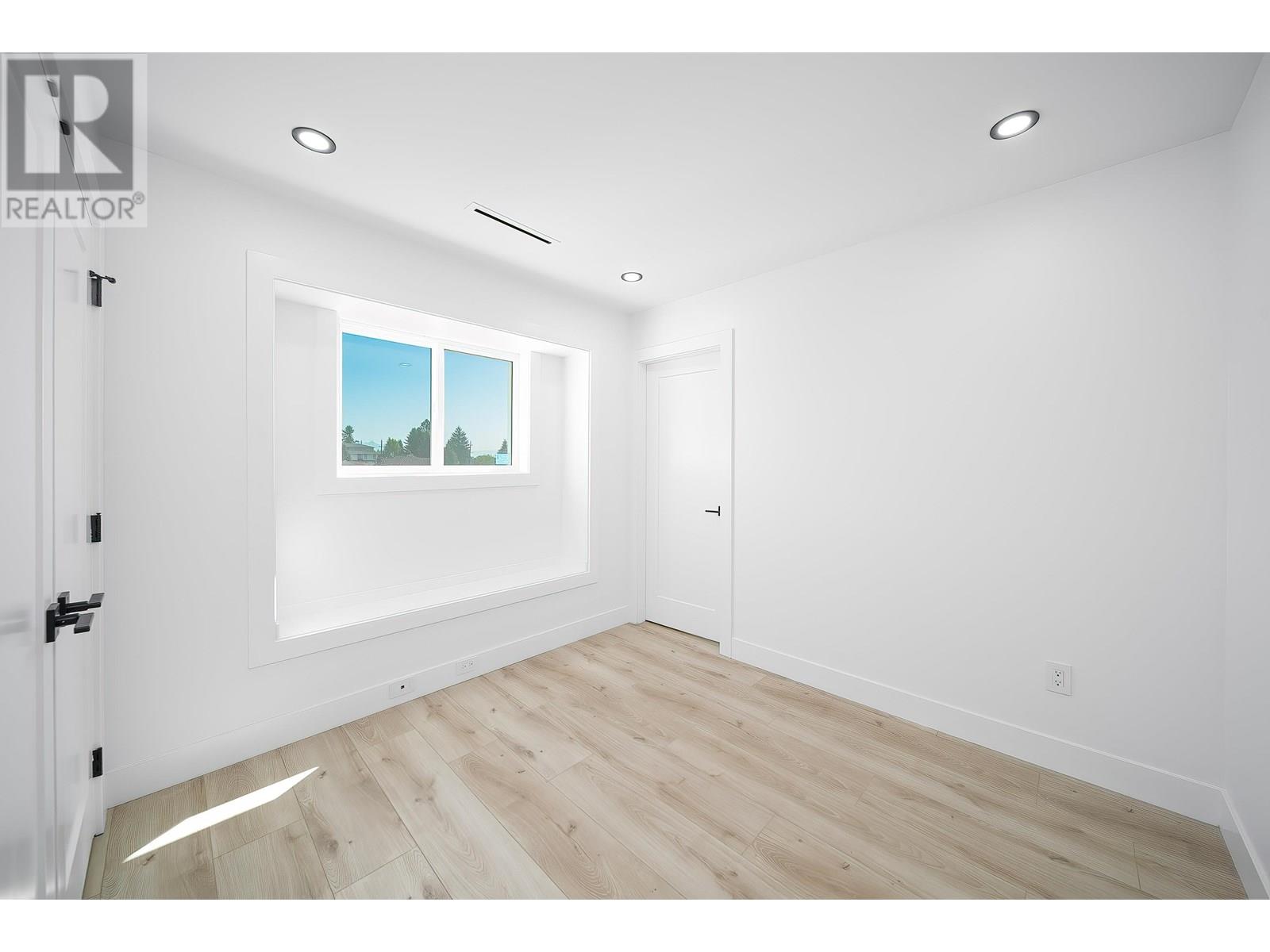 8014 11th Avenue, Burnaby, British Columbia  V3N 2N7 - Photo 24 - R3018484