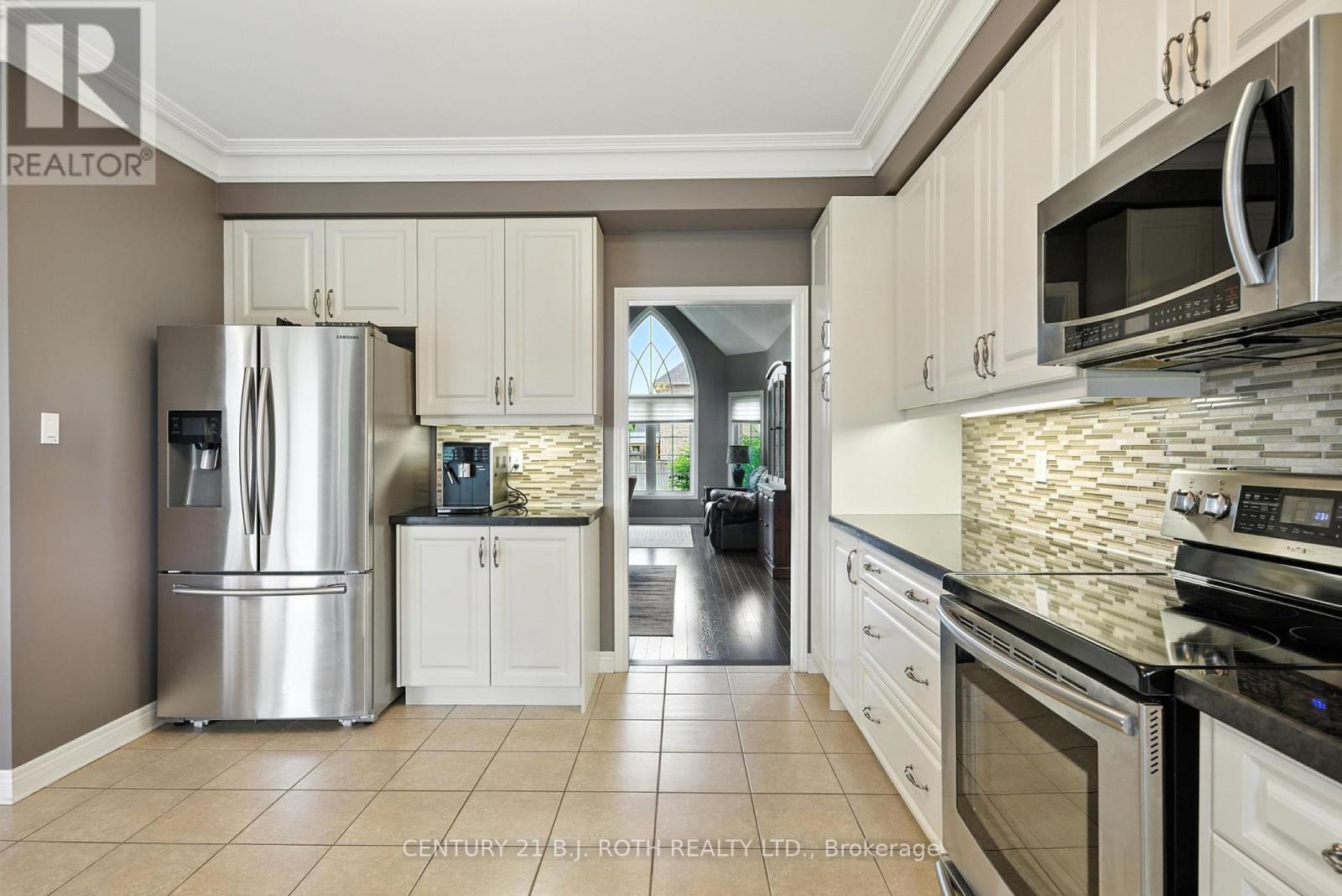 Property at 71 NELKYDD LANE image 4