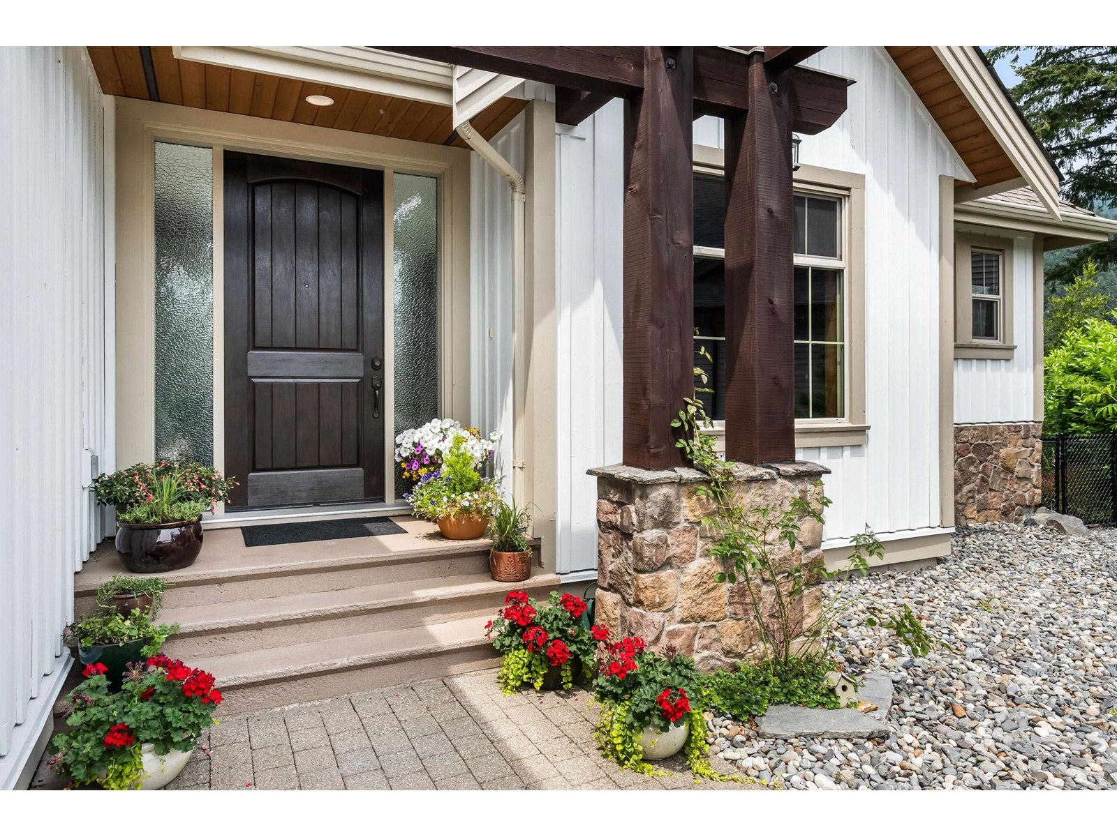 Property at 1585 WOODSIDE PLACE image 2