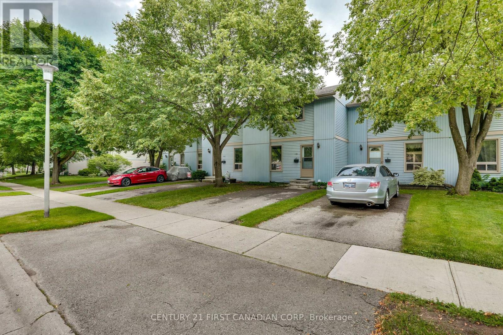 Property at 110 MONMORE ROAD N image 3