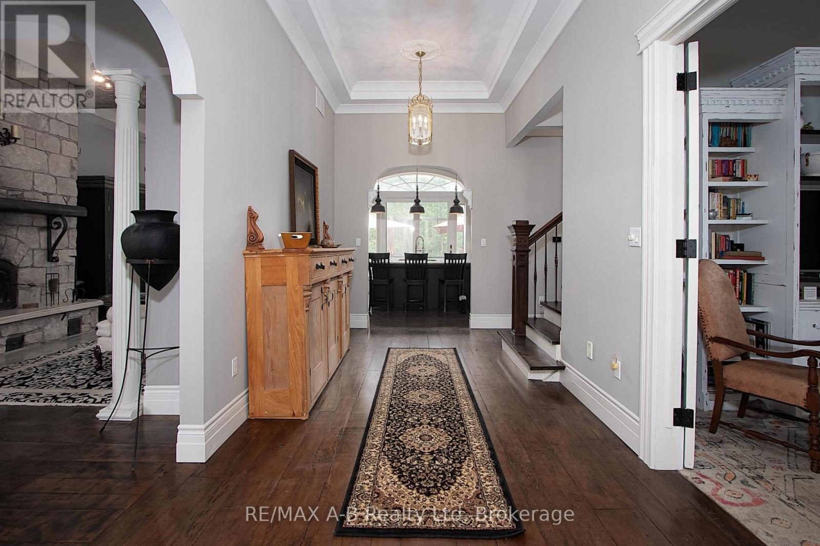 12096 Gale Road, North Middlesex, Ontario  N0M 1A0 - Photo 4 - X12251289