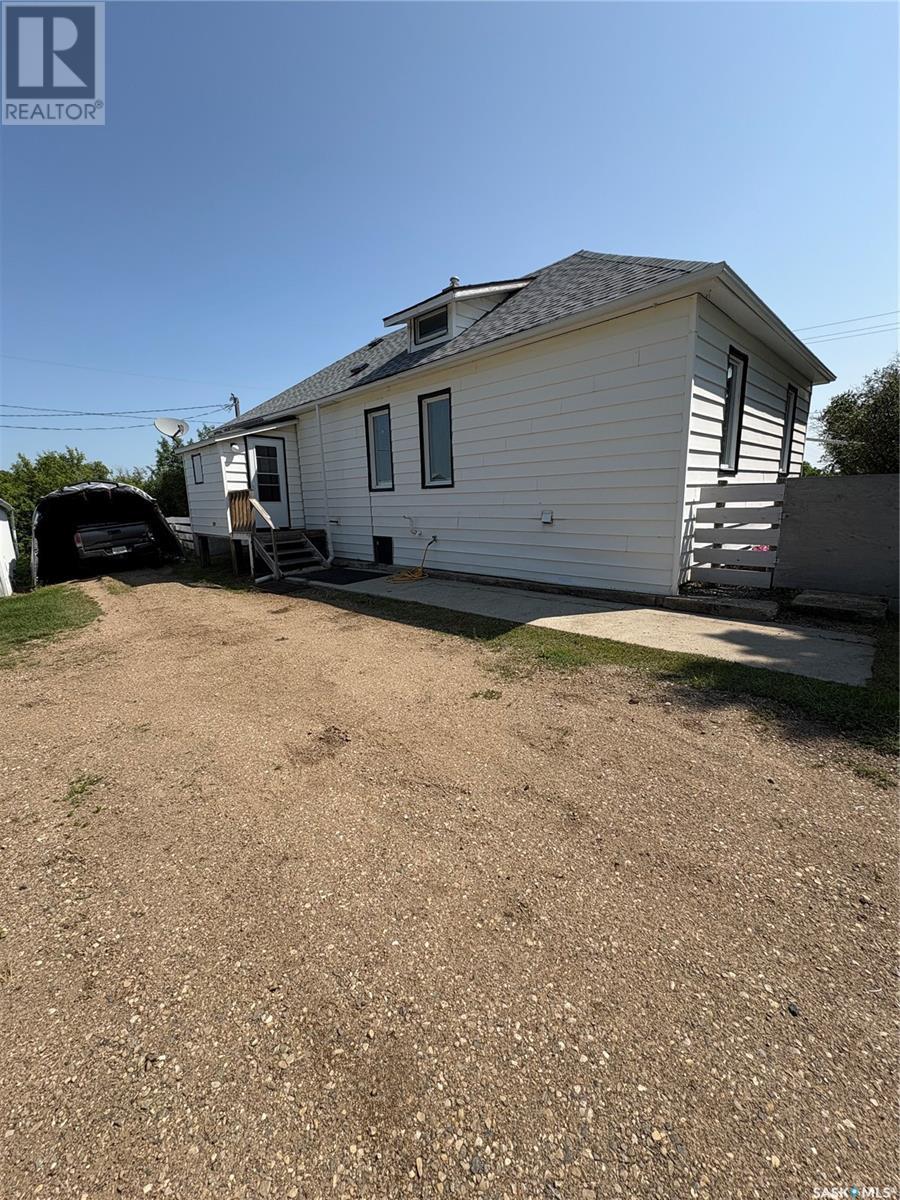 108 Warren Road, Kelliher, Saskatchewan  S0A 1V0 - Photo 3 - SK010988