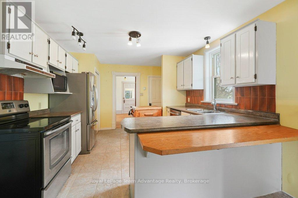 66 William Street, Parry Sound, Ontario  P2A 1V1 - Photo 13 - X12104961