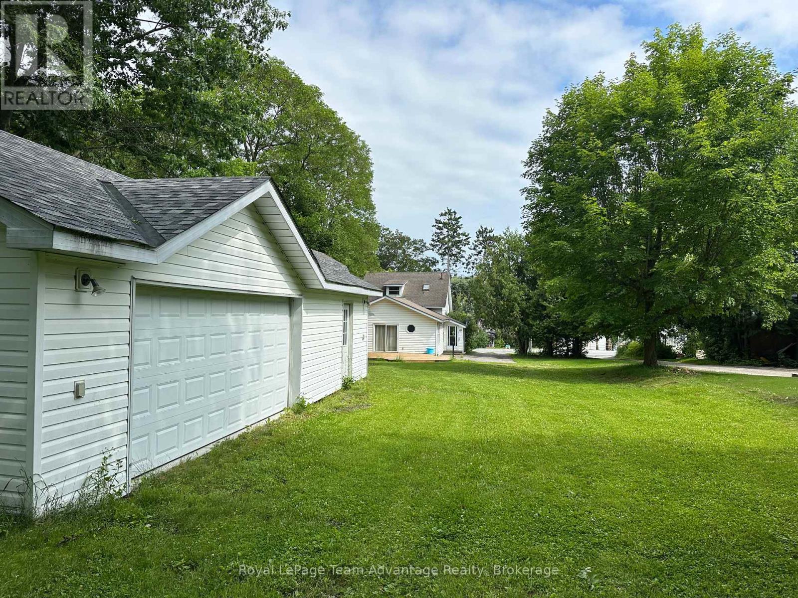 66 William Street, Parry Sound, Ontario  P2A 1V1 - Photo 4 - X12104961