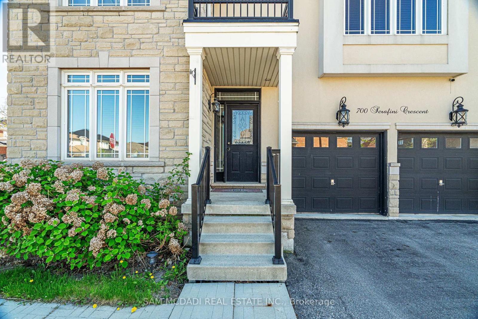Property at 700 SERAFINI CRESCENT image 3