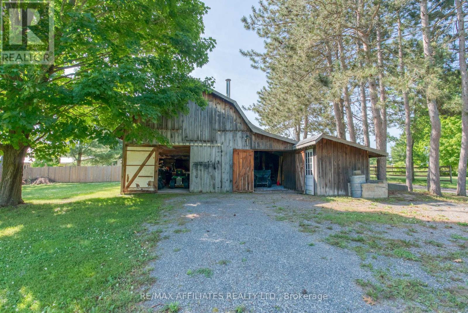 49 Mountain Road, Westport, Ontario  K0G 1X0 - Photo 10 - X12251169