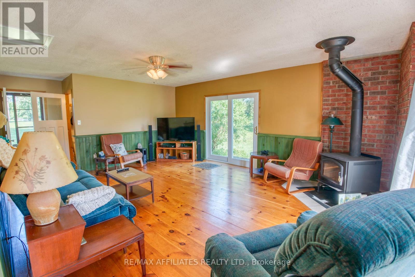 49 Mountain Road, Westport, Ontario  K0G 1X0 - Photo 11 - X12251169