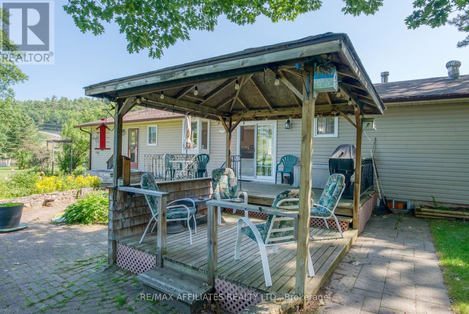 49 Mountain Road, Westport, Ontario  K0G 1X0 - Photo 33 - X12251169