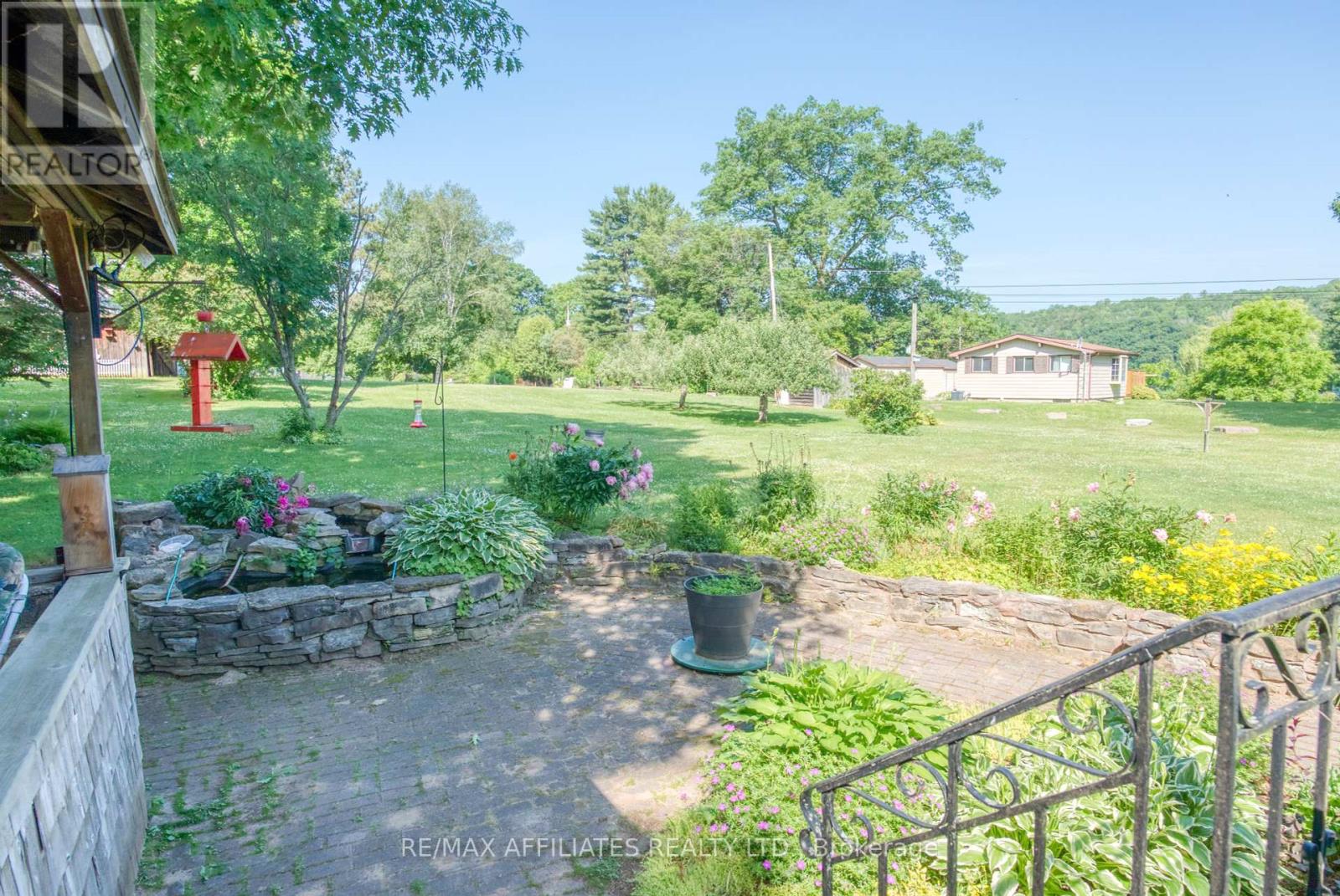 49 Mountain Road, Westport, Ontario  K0G 1X0 - Photo 9 - X12251169