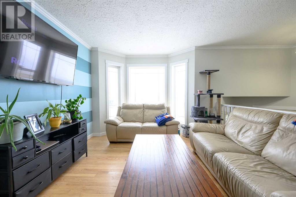 Property at 11922 105 Street image 4