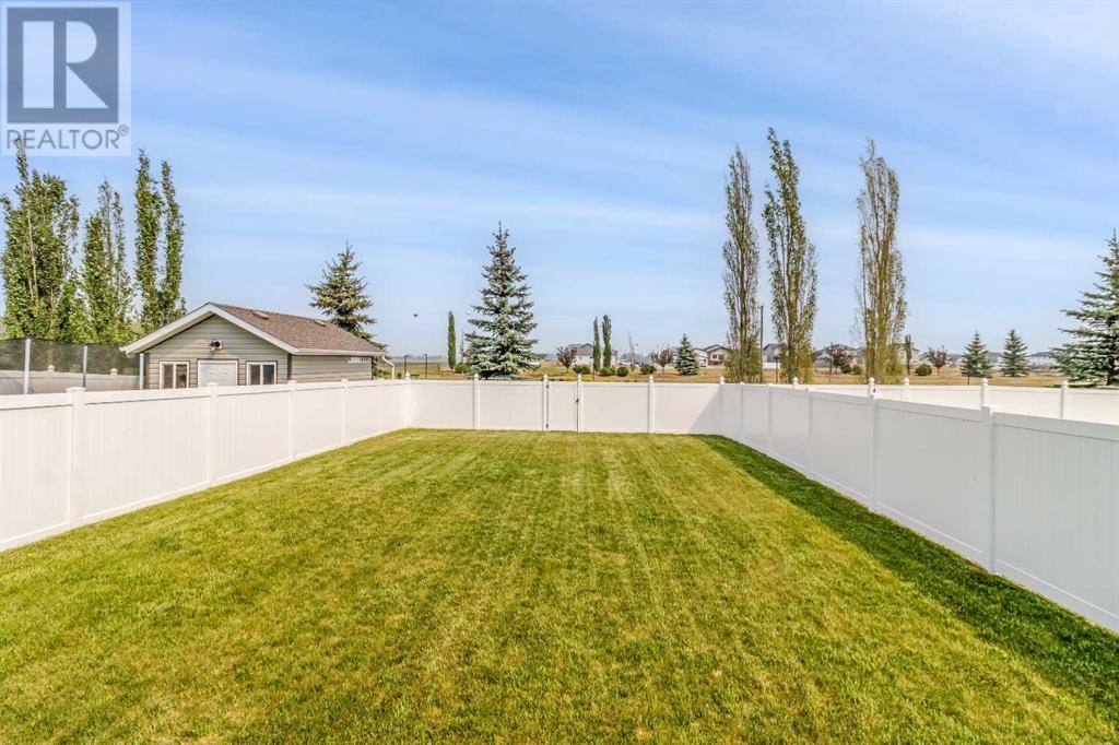 Property at 66 Henderson Crescent image 4