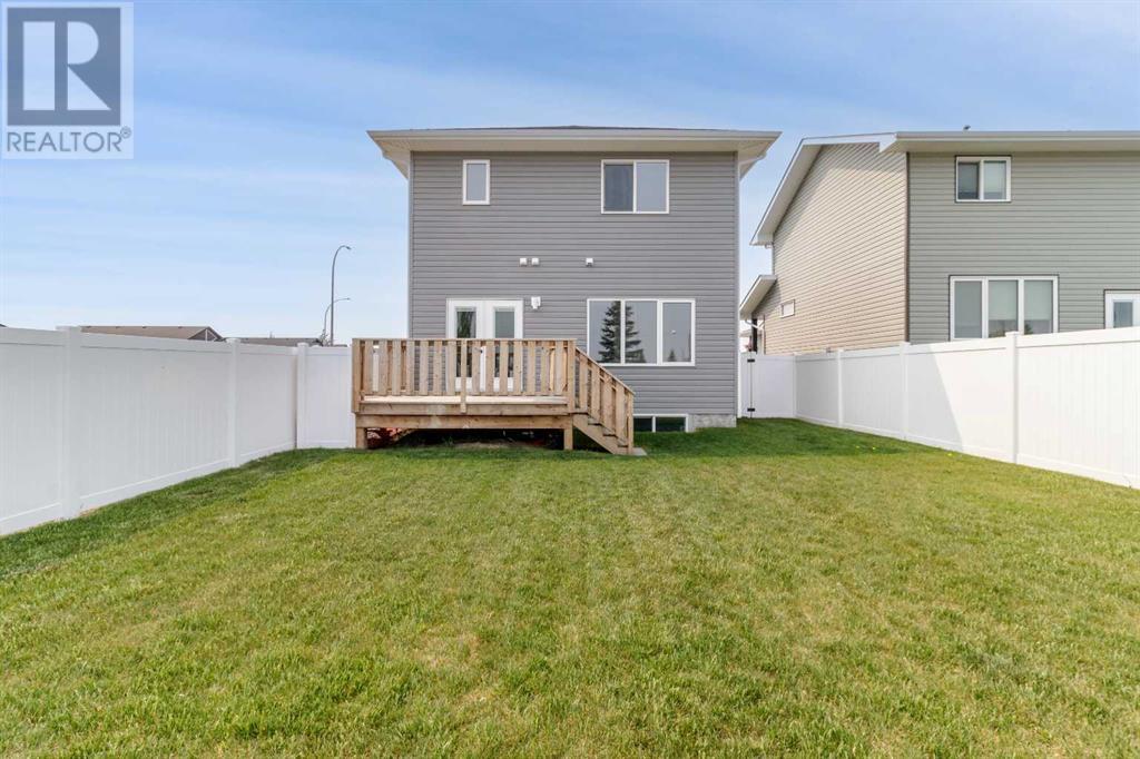 Property at 66 Henderson Crescent image 3