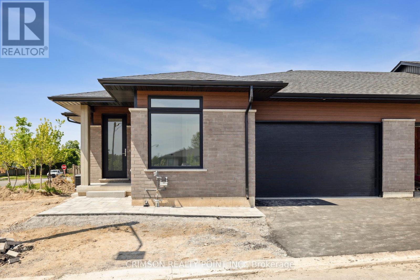 Property at 1 - 300 RICHMOND STREET image 1