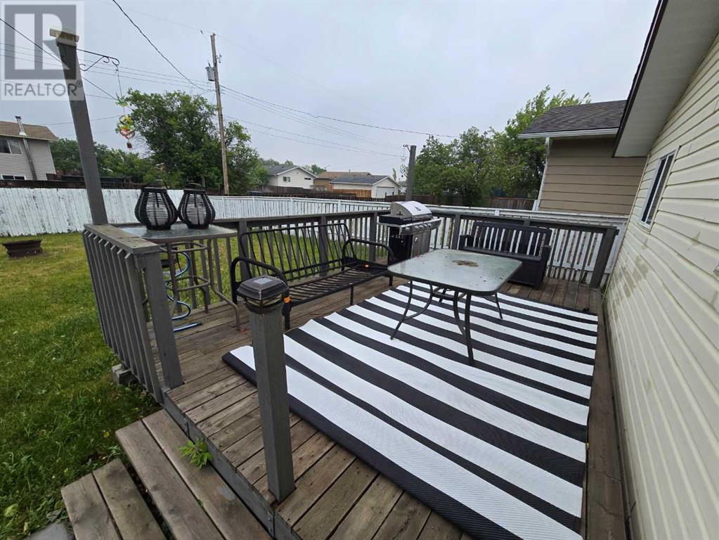 Property at 4314 54 Street image 2